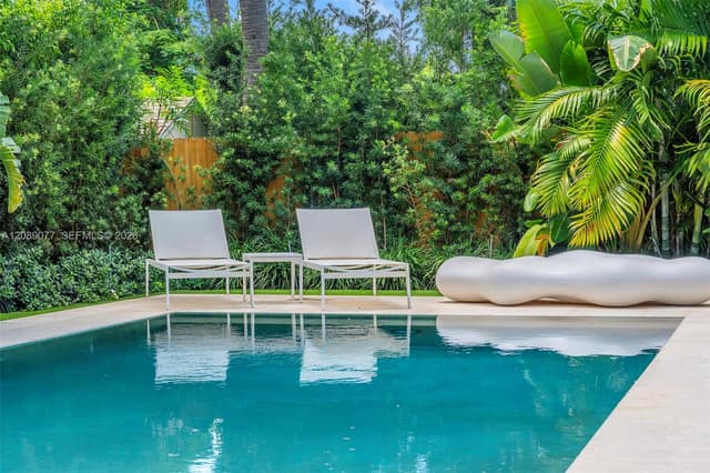 110 Venetian Way, Miami Beach FL 33139 - Miami Beach, FL - Photo 3