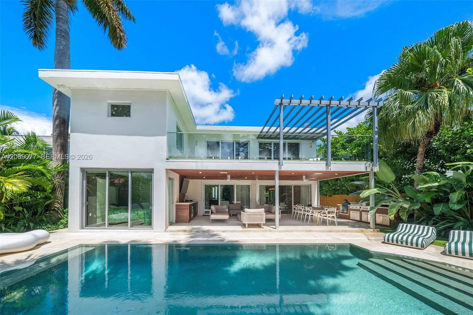 110 Venetian Way, Miami Beach FL 33139 - Miami Beach, FL - Photo 1