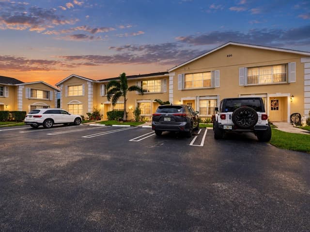 220 Foxtail Drive # G, FL 33415 - Photo 2
