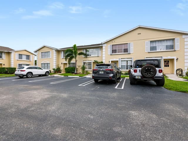 220 Foxtail Drive # G, FL 33415 - Photo 3