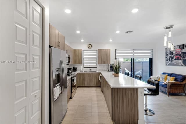 15809 NW 91st Ct, Miami Lakes FL 33018 - Miami Lakes, FL - Photo 7