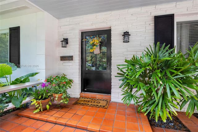 1530 Garcia Ave, Coral Gables FL 33146 - Coral Gables, FL - Photo 2