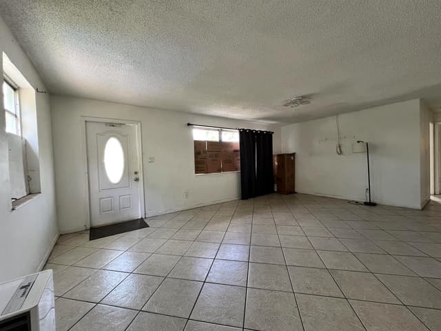 5671 NE 8TH Avenue, Oakland Park FL 33334 - Oakland Park, FL - Photo 3