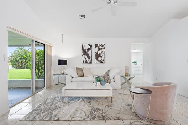 6857 BLUE BAY Circle, Lake Worth FL 33467 - Lake Worth, FL - Photo 5