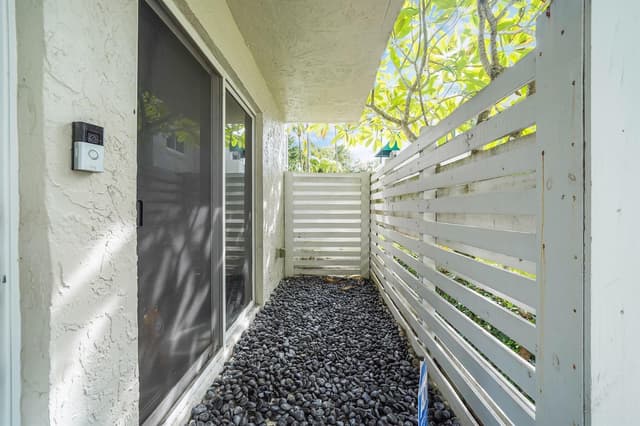557 NW 97TH Avenue, Plantation FL 33324 - Plantation, FL - Photo 2