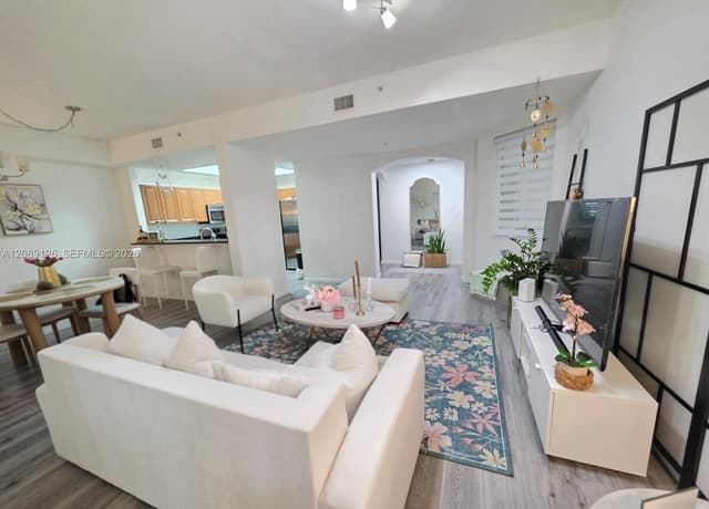 11403 NW 89th St # 111, Doral FL 33178 - Doral, FL - Photo 2