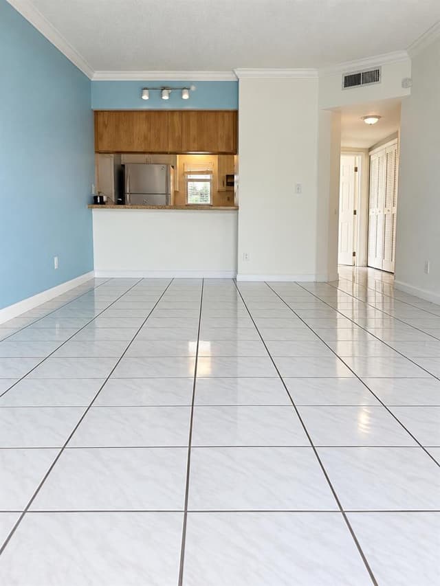 10113 TWIN LAKES Drive, Coral Springs FL 33071 - Coral Springs, FL - Photo 5