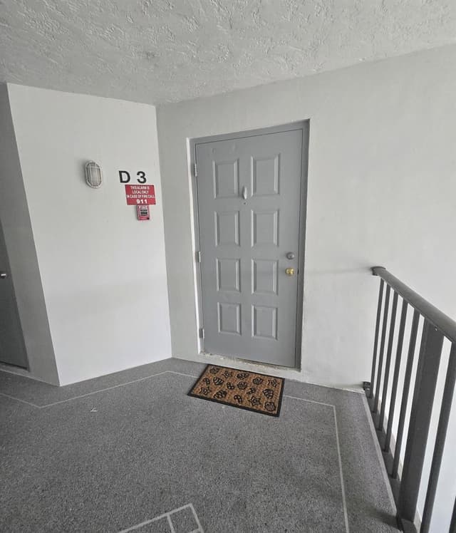 1009 Green Pine Boulevard # D3, West Palm Beach FL 33409 - West Palm Beach, FL - Photo 2