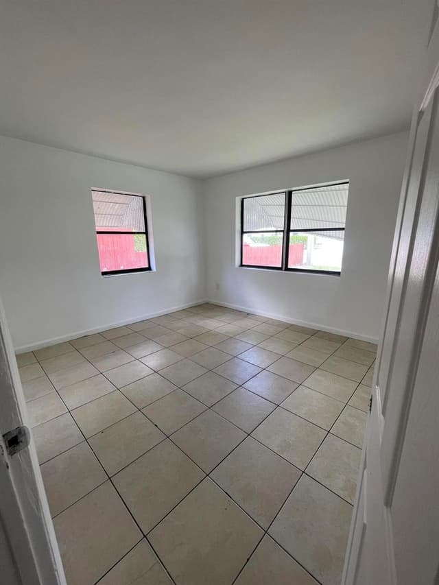 918 N C Street, FL 33460 - Photo 6