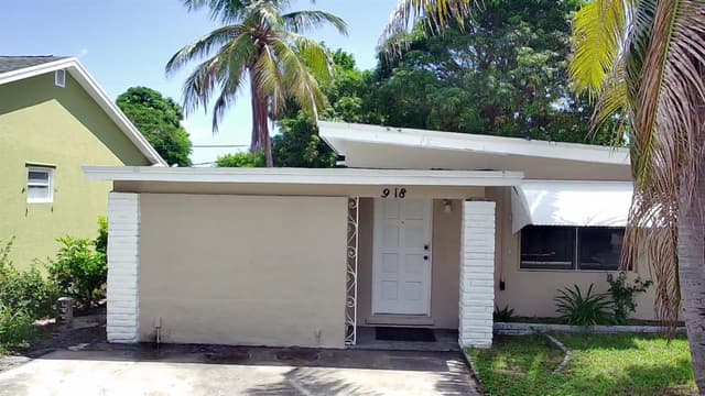 918 N C Street, FL 33460 - Photo 3
