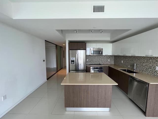 5300 PASEO Boulevard # 708, Doral FL 33166 - Doral, FL - Photo 5