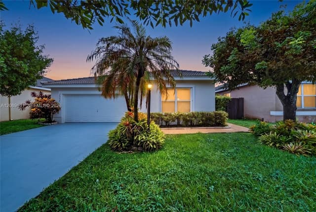 7557 SW 164th Ct, Miami FL 33193 - Miami, FL - Photo 2