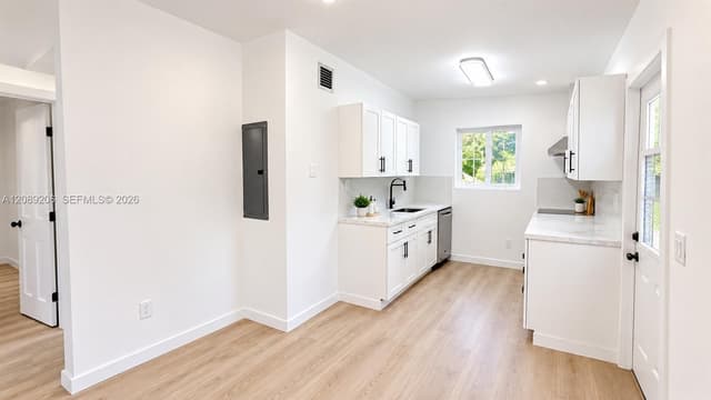 545 NW 29th Ave, Fort Lauderdale FL 33311 - Fort Lauderdale, FL - Photo 6