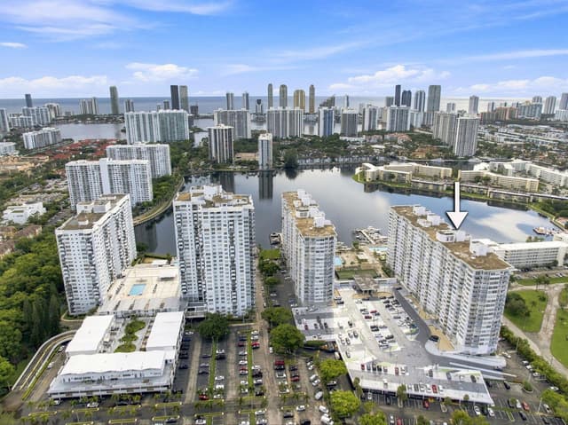 18021 Biscayne Boulevard # 901, Aventura FL 33160 - Aventura, FL - Photo 2