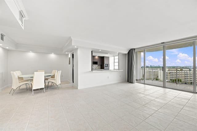 18021 Biscayne Boulevard # 901, Aventura FL 33160 - Aventura, FL - Photo 4