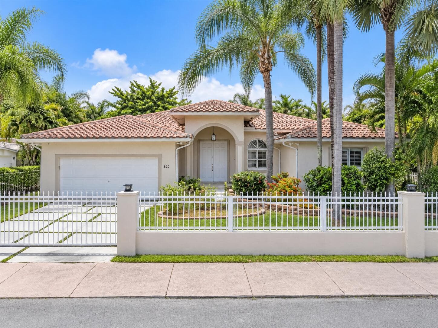 820 TANGIER Street, Coral Gables FL 33134 - Coral Gables, FL - Photo 1