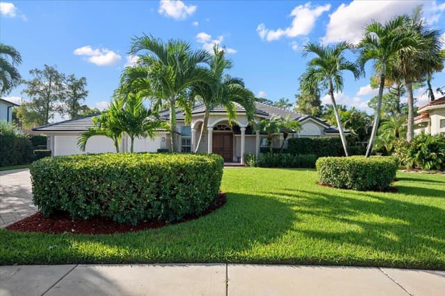 15522 Cypress Park Drive, Wellington FL 33414 - Wellington, FL - Photo 2