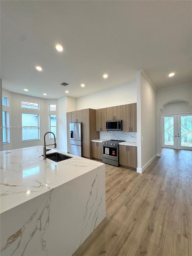 6525 Pavone St, Lake Worth FL 33467 - Lake Worth, FL - Photo 5