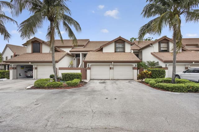 12644 Shoreline Drive # 8F, Wellington FL 33414 - Wellington, FL - Photo 2