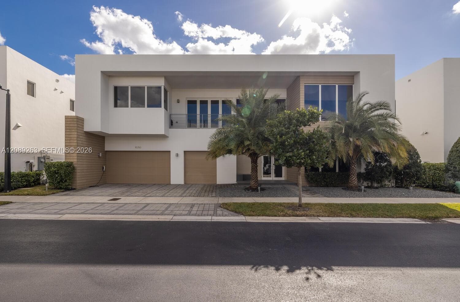 10250 NW 75th Ter, Doral FL 33178