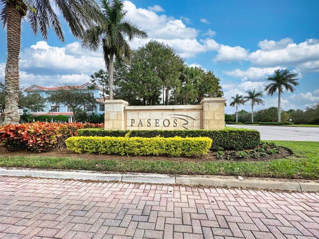 110 Via Veracruz, Jupiter FL 33458 - Jupiter, FL - Photo 2