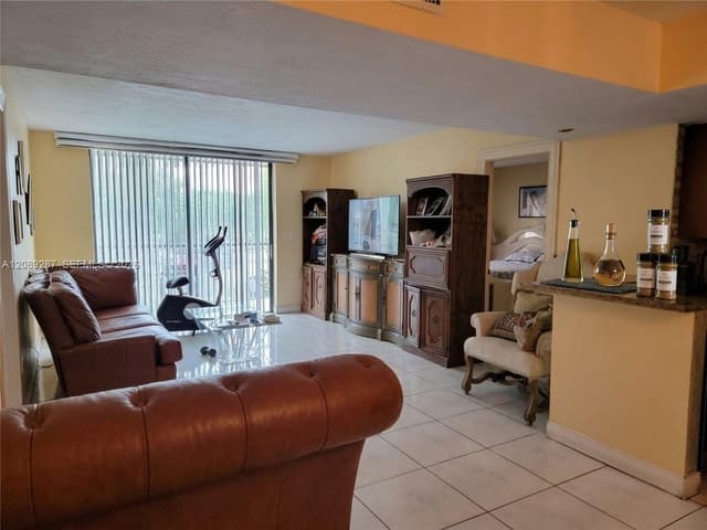 5570 NW 44th St # 215A, Lauderhill FL 33319 - Lauderhill, FL - Photo 2