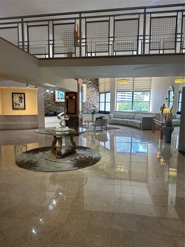 600 Parkview Dr # 627, Hallandale Beach FL 33009 - Hallandale Beach, FL - Photo 2