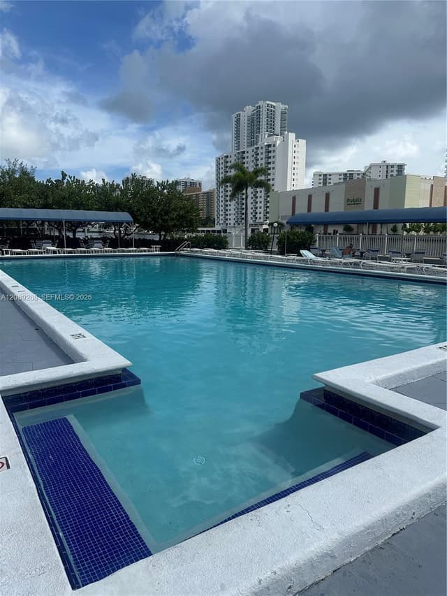 600 Parkview Dr # 627, Hallandale Beach FL 33009 - Hallandale Beach, FL - Photo 3