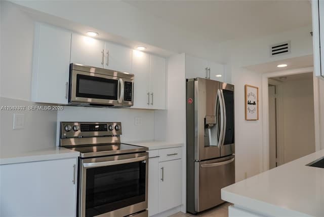 16485 Collins Ave # 338, Sunny Isles Beach FL 33160 - Sunny Isles Beach, FL - Photo 2