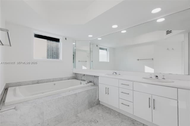 16485 Collins Ave # 338, Sunny Isles Beach FL 33160 - Sunny Isles Beach, FL - Photo 7