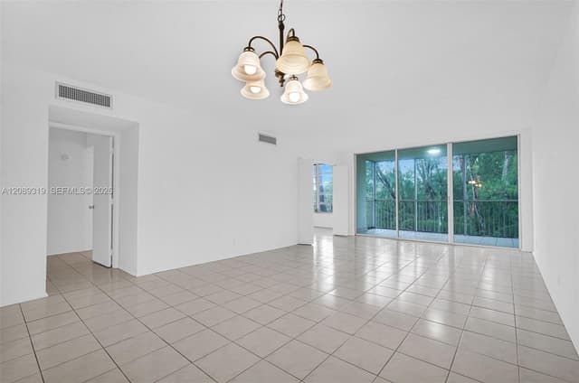 3051 S Palm Aire Dr # 308, Pompano Beach FL 33069 - Pompano Beach, FL - Photo 4