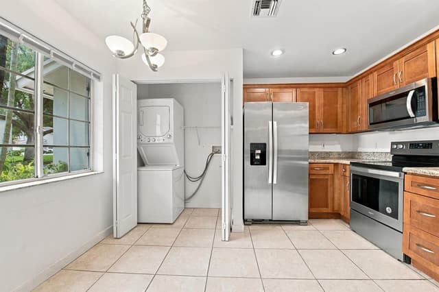 4441 SW 11th Place, Deerfield Beach FL 33442 - Deerfield Beach, FL - Photo 5