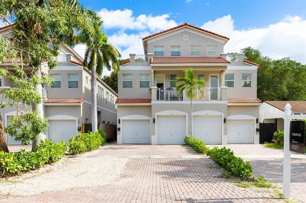 213 SW 11TH Street # 213, Fort Lauderdale FL 33315 - Fort Lauderdale, FL - Photo 1
