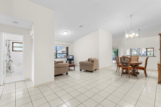 1001 NW 79th Avenue, Plantation FL 33322 - Plantation, FL - Photo 5