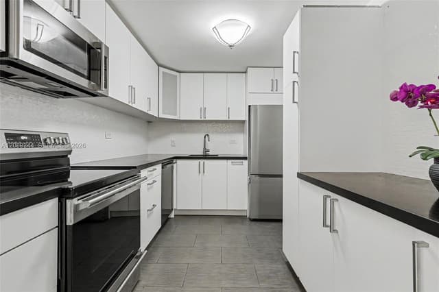 6039 Collins Ave # 407, Miami Beach FL 33140 - Miami Beach, FL - Photo 7
