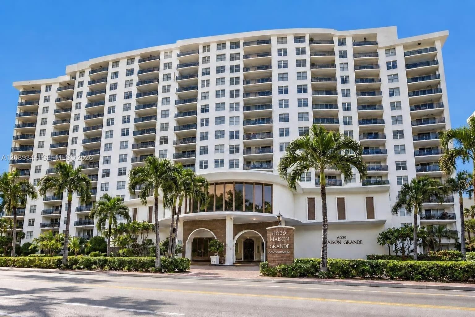 6039 Collins Ave # 407, Miami Beach FL 33140 - Miami Beach, FL - Photo 1