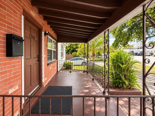 1526 NE 135th St, North Miami FL 33161 - North Miami, FL - Photo 5
