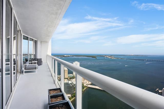 495 Brickell Ave # 5005, Miami FL 33131 - Miami, FL - Photo 4