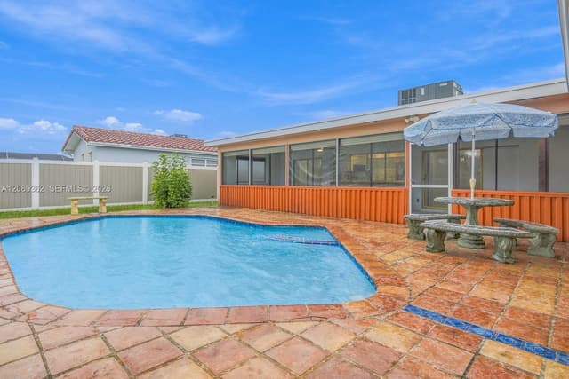 5206 Garfield St, Hollywood FL 33021 - Hollywood, FL - Photo 4