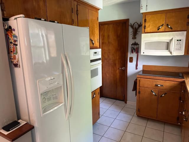 1075 James Road, Lantana FL 33462 - Lantana, FL - Photo 6