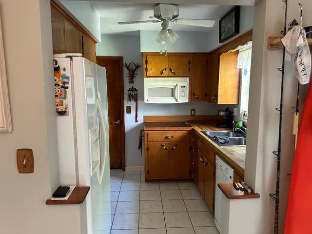 1075 James Road, Lantana FL 33462 - Lantana, FL - Photo 7
