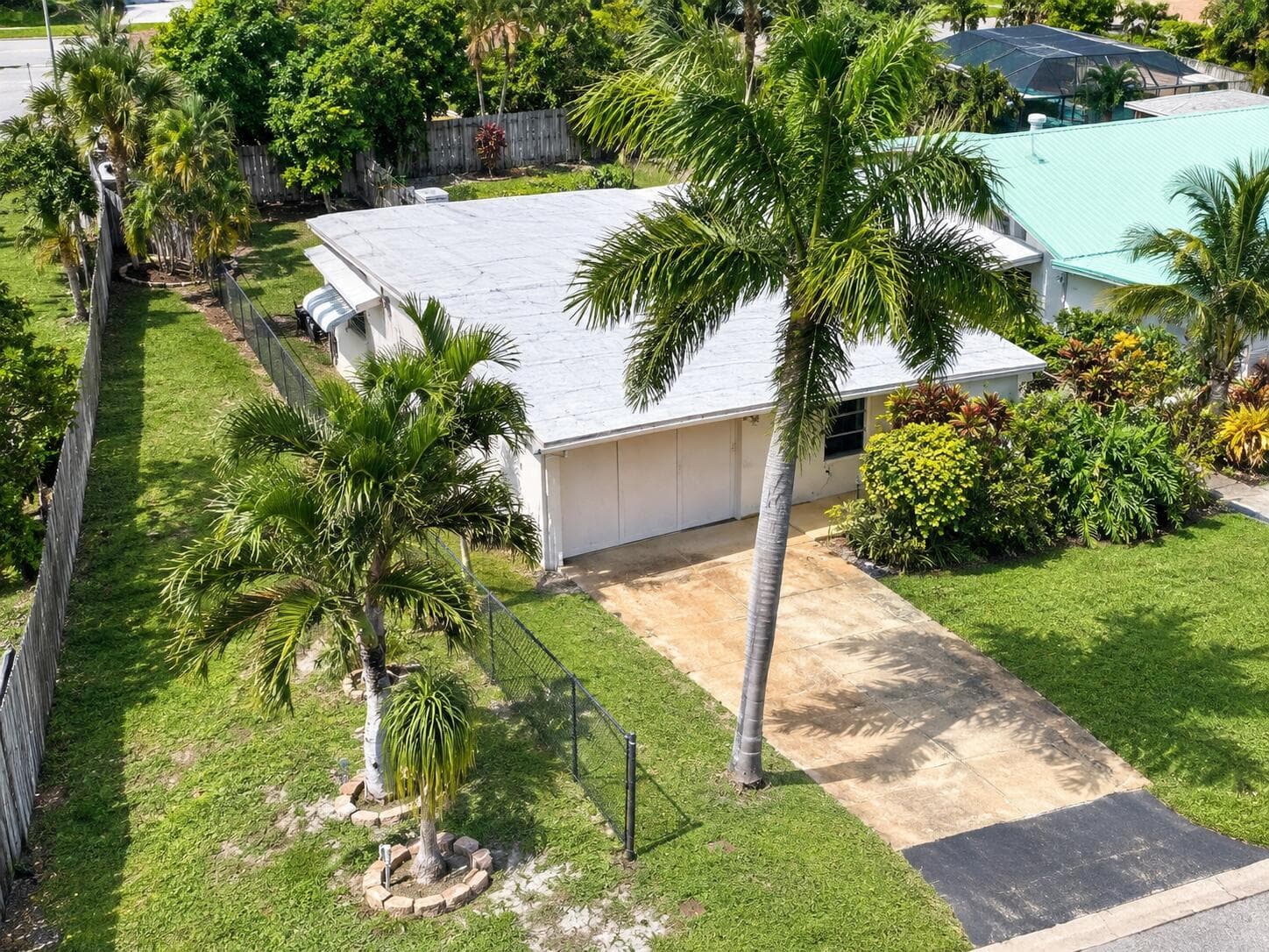 1075 James Road, Lantana FL 33462 - Lantana, FL - Photo 1