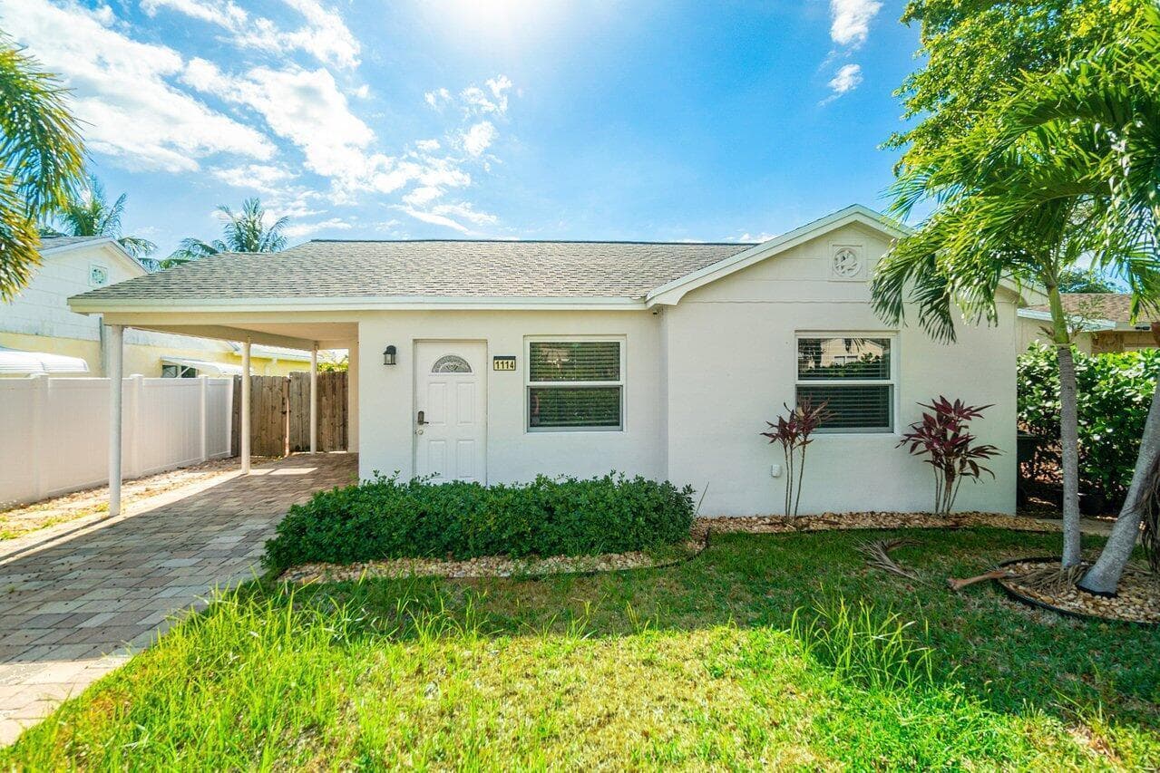 1114 S M Street, FL 33460 - Photo 1