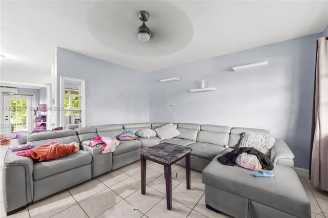 1947 SW 63rd Ter, North Lauderdale FL 33068 - North Lauderdale, FL - Photo 2