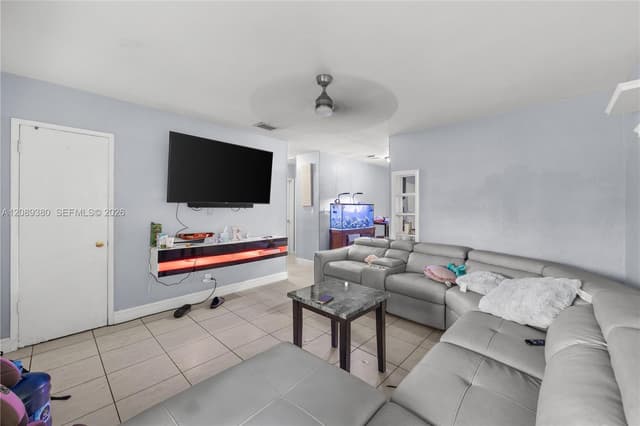 1947 SW 63rd Ter, North Lauderdale FL 33068 - North Lauderdale, FL - Photo 4