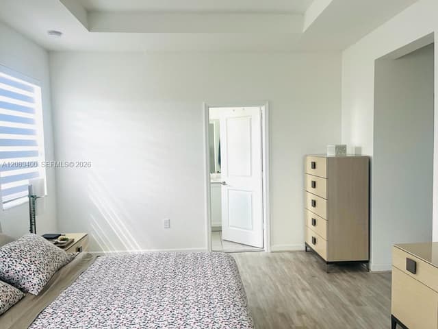 560 NE 206th Ln, Miami FL 33179 - Miami, FL - Photo 7