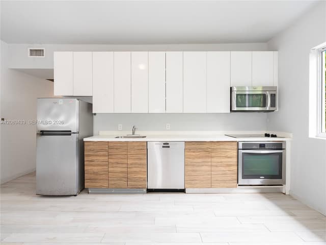 820 15th St # 205, Miami Beach FL 33139 - Miami Beach, FL - Photo 3
