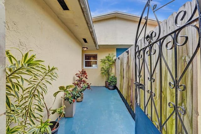 5723 SW 24th Ave, Dania Beach FL 33312 - Dania Beach, FL - Photo 6