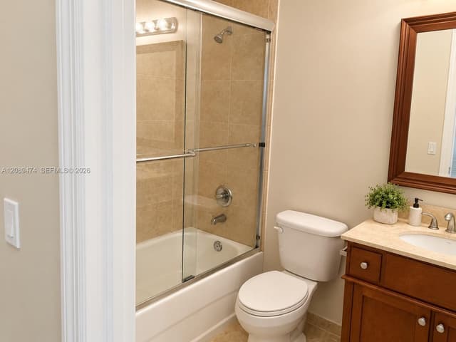 7439 NW 107th Path, Doral FL 33178 - Doral, FL - Photo 5