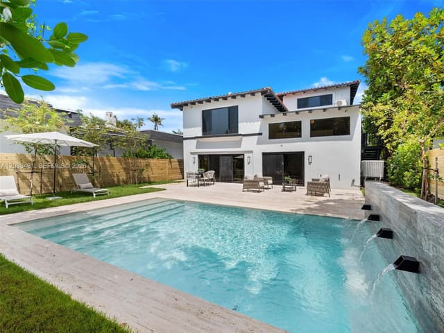 510 W 30th St, Miami Beach FL 33140 - Miami Beach, FL - Photo 2